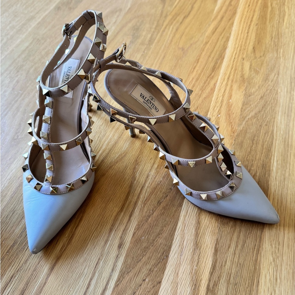 Valentino Women's Studded Grey & Tan Heels - Size 39.5/9.5